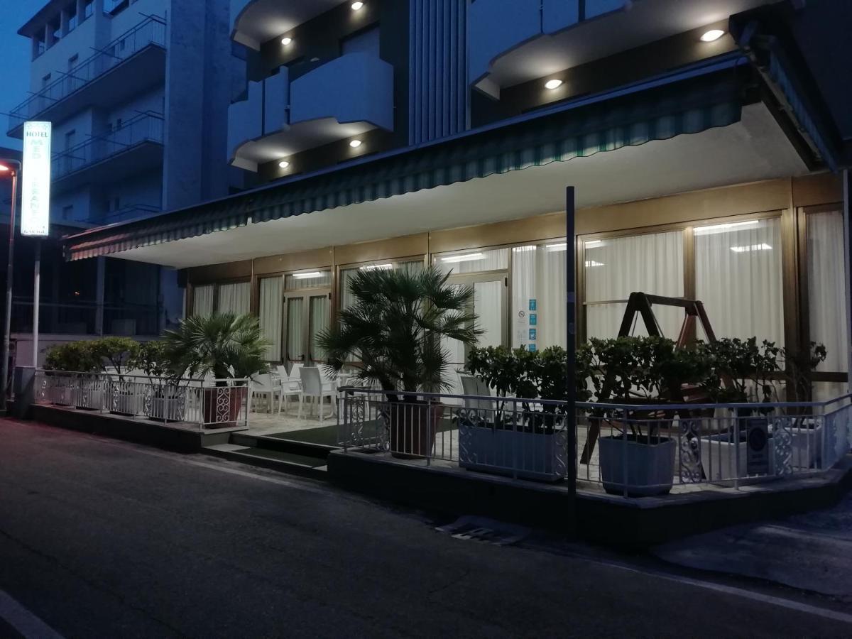 Hotel Mediterraneo Rimini Exterior foto